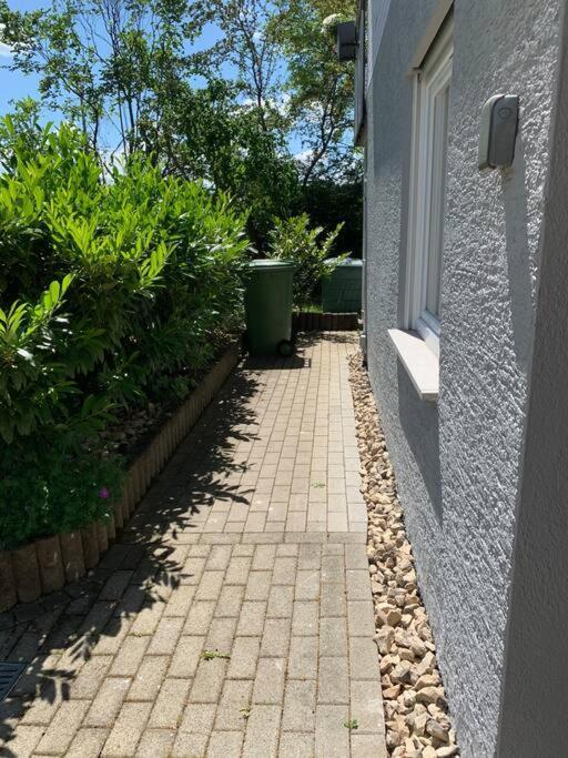 60Qm Zweizimmerwohnung Im Raum Stuttgart Oberriexingen Exterior photo